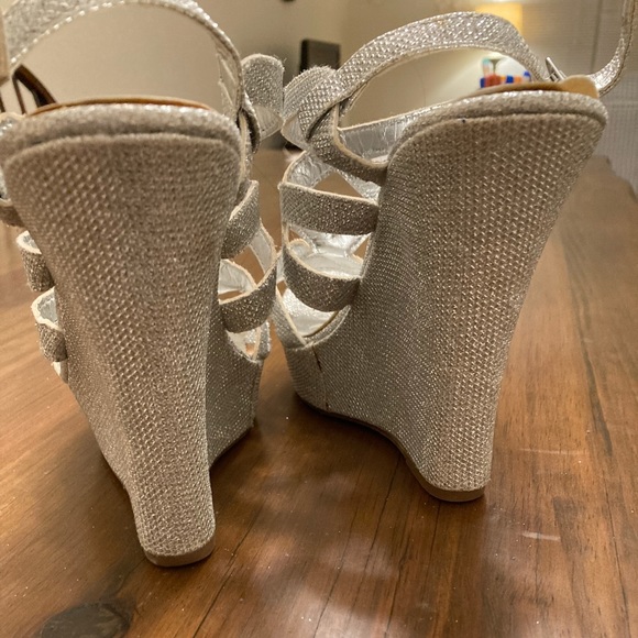 Silver sparkly wedges - Picture 2 of 3